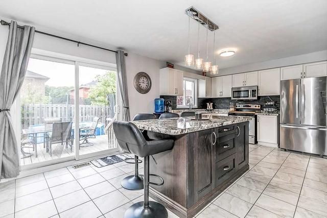 upper - 38 Watson Dr, House detached with 4 bedrooms, 3 bathrooms and 2 parking in Barrie ON | Image 7