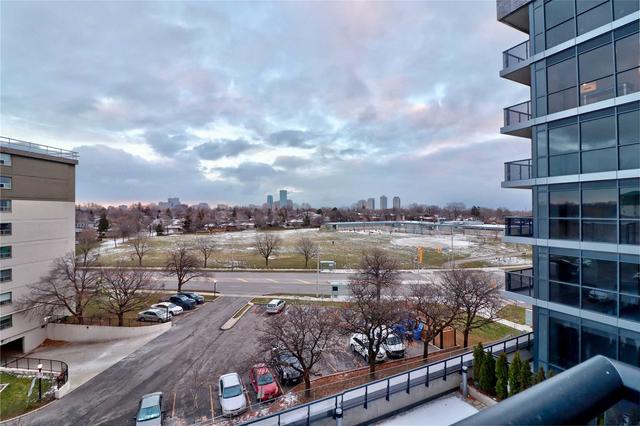 515 - 10 Gibbs Rd, Condo with 2 bedrooms, 2 bathrooms and 1 parking in Toronto ON | Image 9