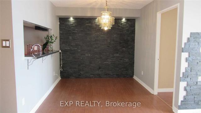 1408 - 285 Enfield Pl, Condo with 2 bedrooms, 2 bathrooms and 1 parking in Mississauga ON | Image 5