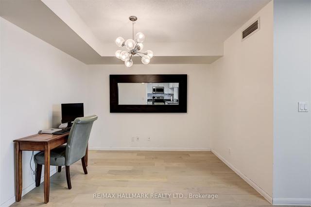 1401 - 185 Legion Rd, Condo with 1 bedrooms, 1 bathrooms and 1 parking in Toronto ON | Image 25