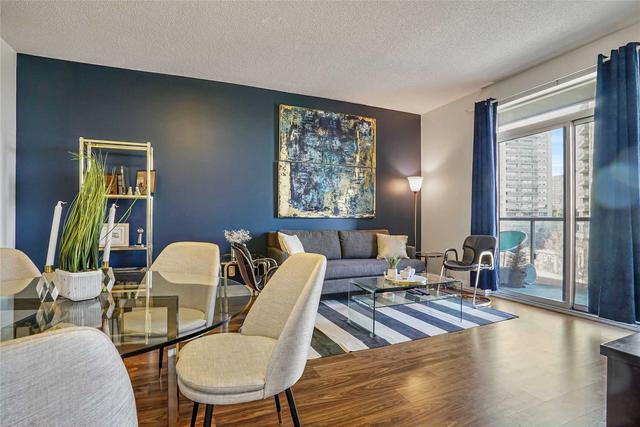 412 - 25 Fontenay Crt, Condo with 2 bedrooms, 2 bathrooms and 1 parking in Toronto ON | Image 2