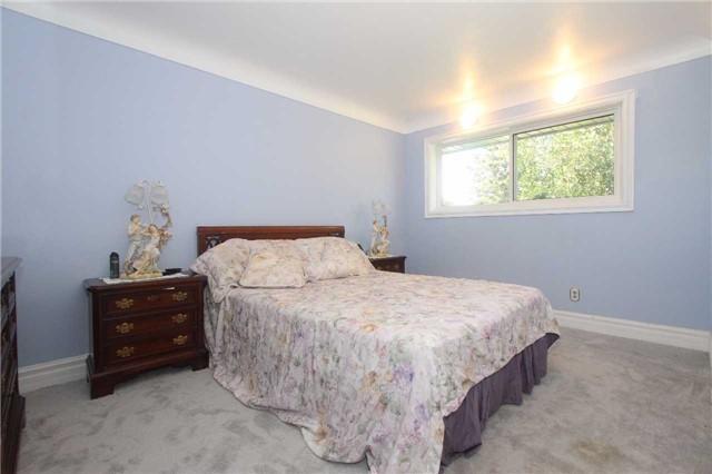 128 Hatton Dr, House detached with 3 bedrooms, 2 bathrooms and 6 parking in Hamilton ON | Image 8