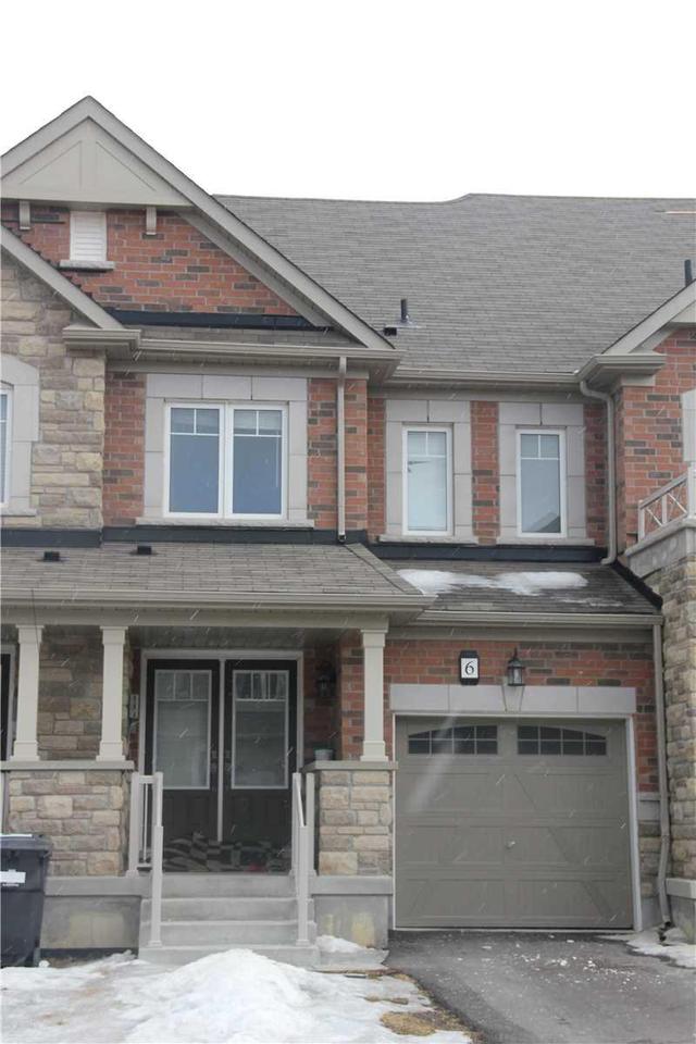 6 Desire Cove, House attached with 3 bedrooms, 4 bathrooms and 1 parking in Brampton ON | Image 2
