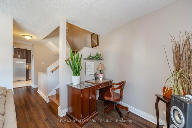 85 - 85 Ashton Cres, Townhouse with 3 bedrooms, 2 bathrooms and 3 parking in Brampton ON | Image 15