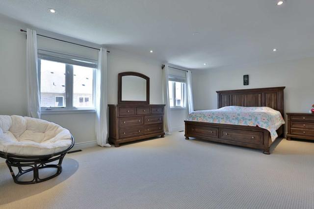 1070 Warby Tr, House detached with 3 bedrooms, 3 bathrooms and 6 parking in Newmarket ON | Image 14