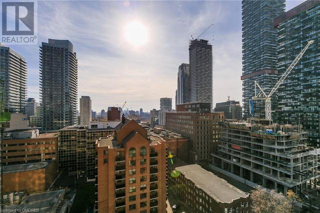 1315 - 70 Roehampton Avenue, House attached with 2 bedrooms, 2 bathrooms and 1 parking in Toronto ON | Image 43