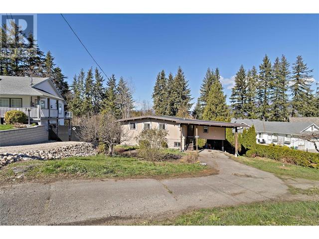 2213 Lakeview Drive, House detached with 2 bedrooms, 2 bathrooms and 2 parking in Columbia Shuswap C BC | Image 37