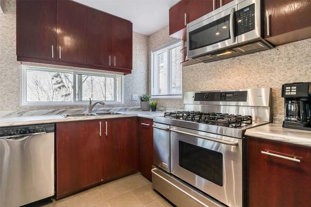 26 - 1250 Marlborough Crt, Townhouse with 3 bedrooms, 3 bathrooms and 2 parking in Oakville ON | Image 3