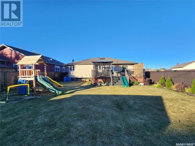 245 11th Avenue W, House detached with 3 bedrooms, 2 bathrooms and null parking in Melville SK | Image 15