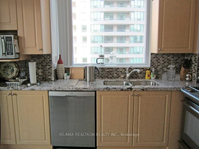 1802 - 18 Spring Garden Ave, Condo with 2 bedrooms, 2 bathrooms and 1 parking in Toronto ON | Image 7