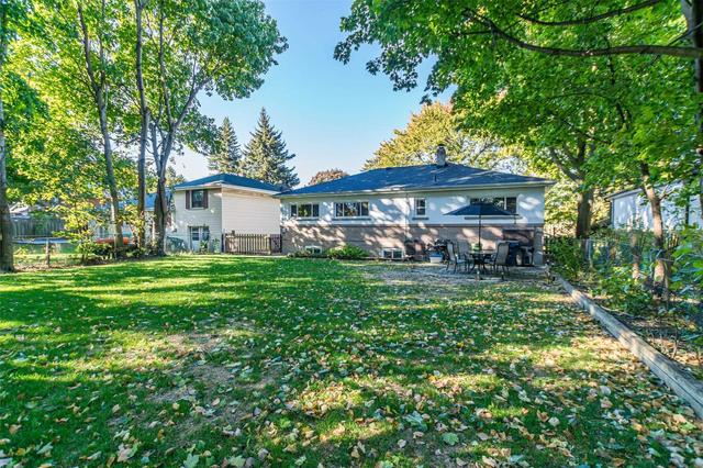 144 Earlton Rd, House detached with 3 bedrooms, 1 bathrooms and 4 parking in Toronto ON | Image 11