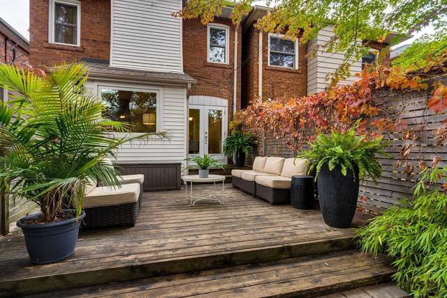 31 Humber Tr, House detached with 3 bedrooms, 2 bathrooms and 1 parking in Toronto ON | Image 19