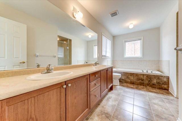 59 Christian Hoover Dr, House detached with 4 bedrooms, 3 bathrooms and 6 parking in Whitchurch Stouffville ON | Image 33