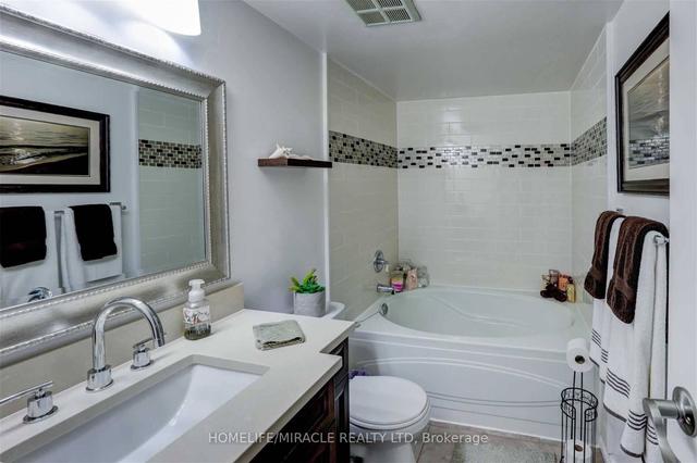 807 - 5 Rowntree Rd, Condo with 2 bedrooms, 2 bathrooms and 1 parking in Toronto ON | Image 14