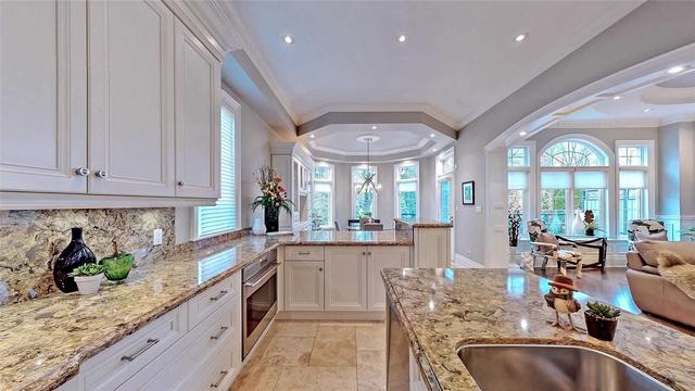 64 Riverbend Rd, House detached with 4 bedrooms, 5 bathrooms and 6 parking in Markham ON | Image 2