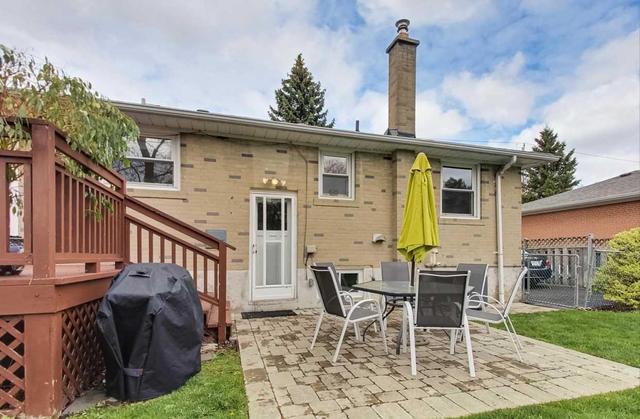 341 Moore Park Ave, House detached with 3 bedrooms, 2 bathrooms and 3 parking in Toronto ON | Image 15