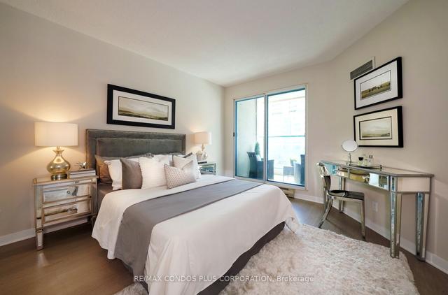 611 - 99 Harbour Sq, Condo with 1 bedrooms, 1 bathrooms and 1 parking in Toronto ON | Image 9