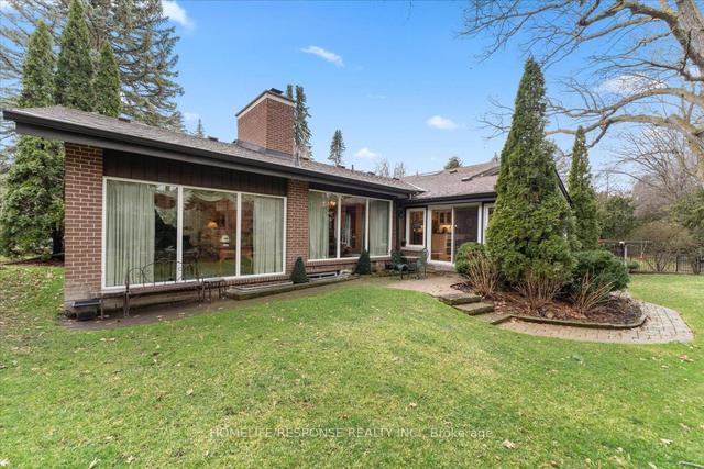 36 Thorncrest Rd, House detached with 3 bedrooms, 4 bathrooms and 10 parking in Toronto ON | Image 26