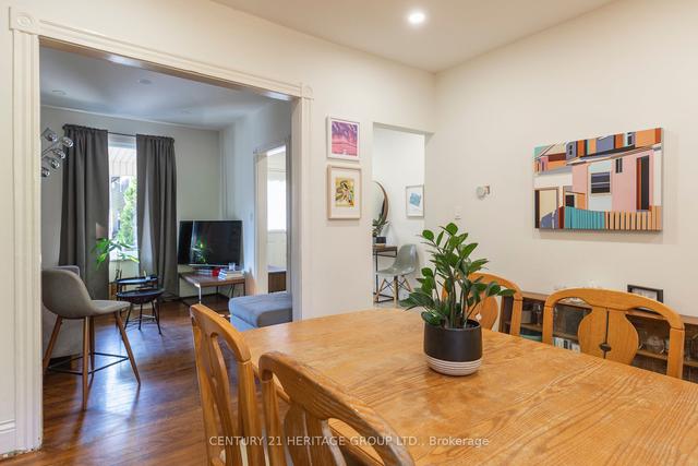 35 Francis St, House detached with 3 bedrooms, 1 bathrooms and 0 parking in Hamilton ON | Image 2