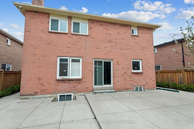 36 Smye Crt, House detached with 4 bedrooms, 4 bathrooms and 6 parking in Brampton ON | Image 35