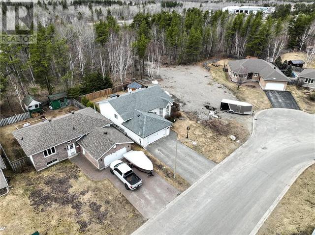 15 Oak Street, House detached with 3 bedrooms, 2 bathrooms and null parking in Greater Sudbury ON | Image 40