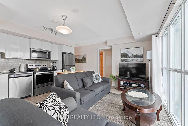 1609 - 2150 Lawrence Ave E, Condo with 2 bedrooms, 2 bathrooms and 1 parking in Toronto ON | Image 2