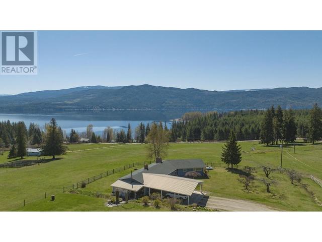 6197 Line 17 Road, House detached with 3 bedrooms, 2 bathrooms and 20 parking in Columbia Shuswap F BC | Image 13