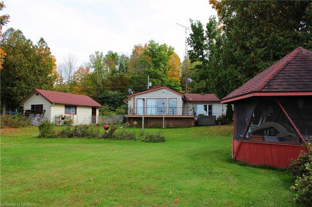 4205 Maple Drive Lane, House detached with 3 bedrooms, 2 bathrooms and 11 parking in South Frontenac ON | Image 8