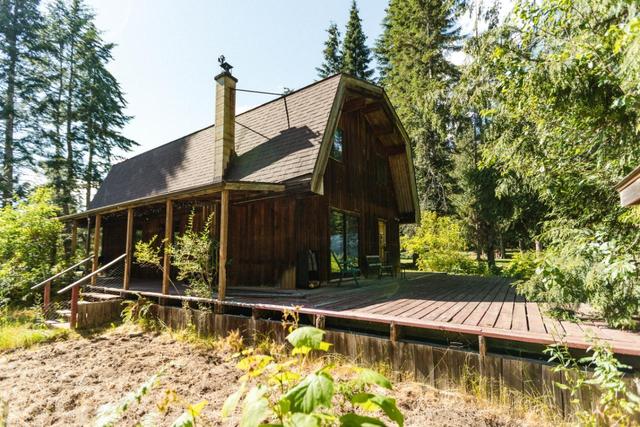 240 Bryan Road, House detached with 3 bedrooms, 2 bathrooms and null parking in Central Kootenay E BC | Image 36
