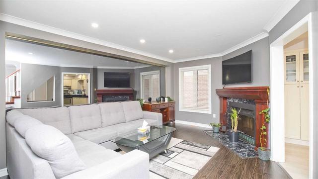 146 Moffatt Ave, House detached with 3 bedrooms, 4 bathrooms and 6 parking in Brampton ON | Image 36