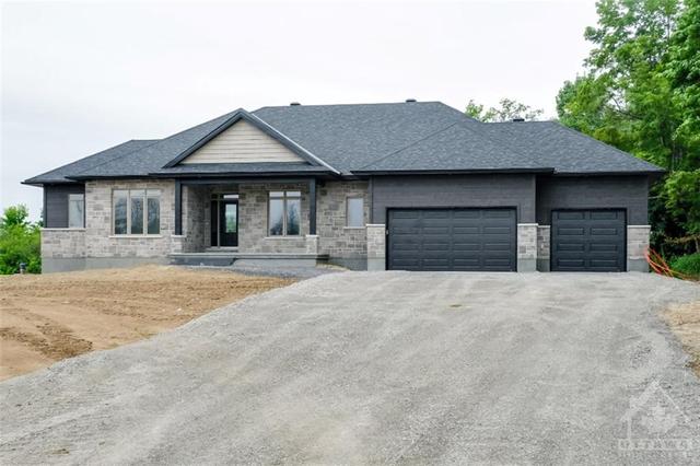 29 Diane Drive, House detached with 3 bedrooms, 3 bathrooms and 6 parking in Rideau Lakes ON | Card Image