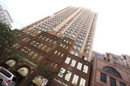 1002 - 25 Grenville St, Condo with 1 bedrooms, 1 bathrooms and 1 parking in Toronto ON | Image 1
