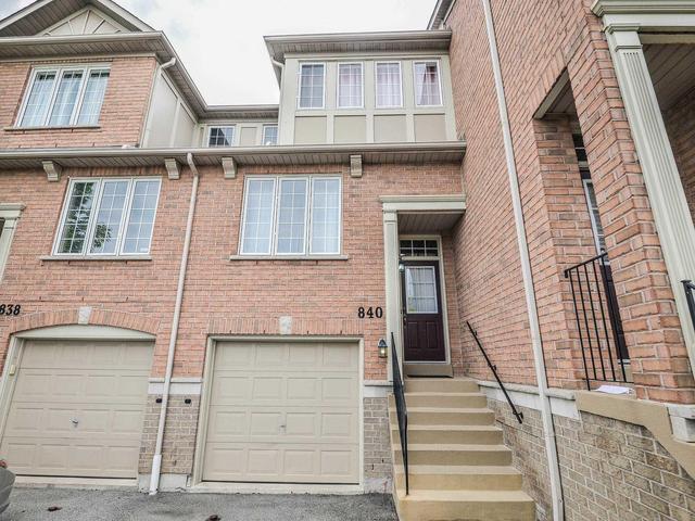 25 - 840 Scollard Crt, Townhouse with 3 bedrooms, 2 bathrooms and 2 parking in Mississauga ON | Image 1