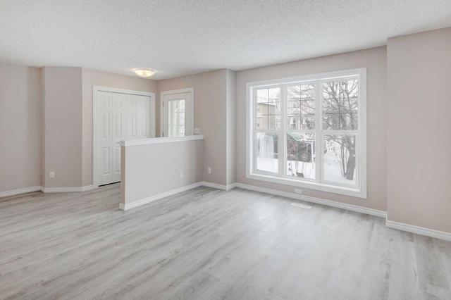 445 Taradale Drive Ne, House detached with 3 bedrooms, 2 bathrooms and 2 parking in Calgary AB | Image 6