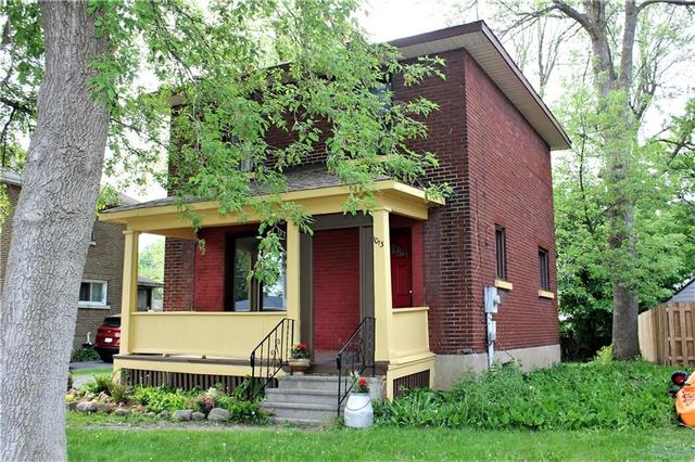 1013 Second Street W, House detached with 3 bedrooms, 1 bathrooms and 4 parking in Cornwall ON | Image 1