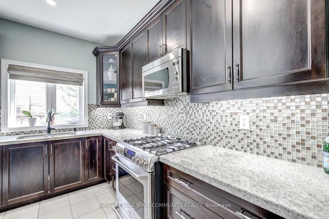 90 Maverick Cres, House detached with 4 bedrooms, 5 bathrooms and 6 parking in Vaughan ON | Image 39