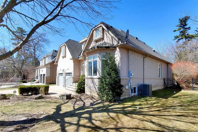 39 Holyrood Ave, House detached with 3 bedrooms, 4 bathrooms and 6 parking in Oakville ON | Image 12