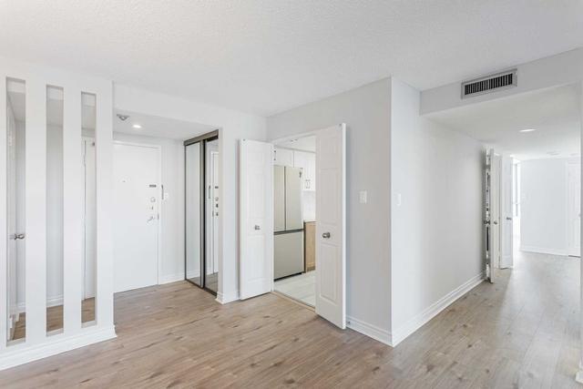 704 - 255 Bamburgh Circ, Condo with 2 bedrooms, 2 bathrooms and 2 parking in Toronto ON | Image 27