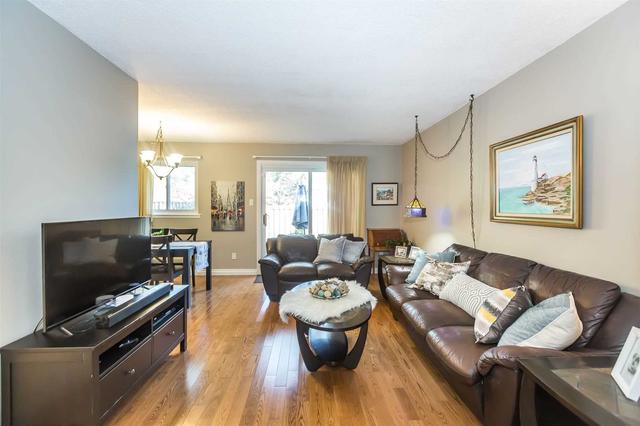 58 Porterfield Cres, Townhouse with 3 bedrooms, 2 bathrooms and 2 parking in Markham ON | Image 19