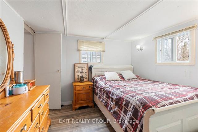 75 - 63 Whites Rd, Home with 4 bedrooms, 1 bathrooms and 2 parking in Quinte West ON | Image 10