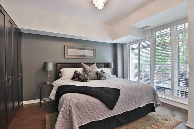 11 Bastion St, Condo with 2 bedrooms, 1 bathrooms and 1 parking in Toronto ON | Image 5