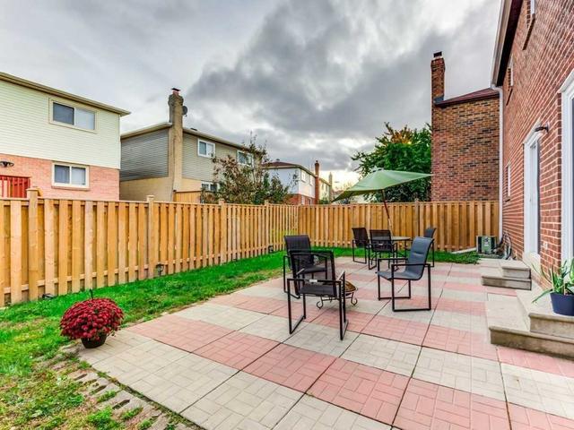 181 Hupfield Tr, House detached with 4 bedrooms, 3 bathrooms and 6 parking in Toronto ON | Image 22
