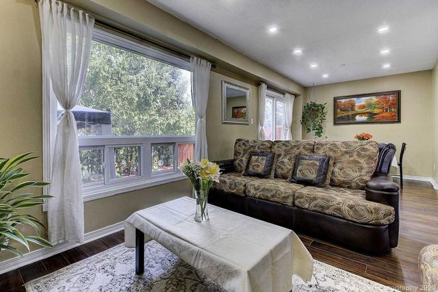 22 Wolverton Cres, House detached with 3 bedrooms, 3 bathrooms and 3 parking in Brampton ON | Image 21