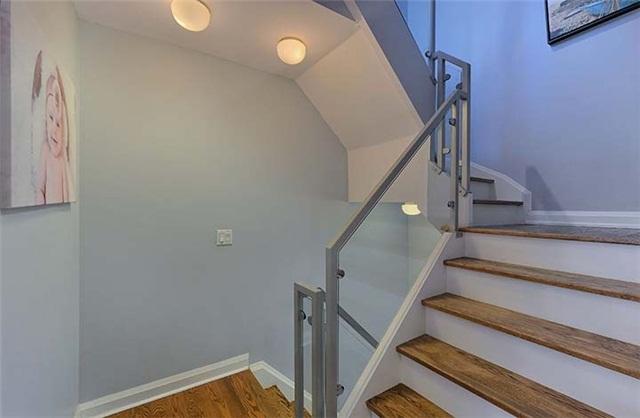 30c Mcmurrich St, Townhouse with 2 bedrooms, 2 bathrooms and 1 parking in Toronto ON | Image 16