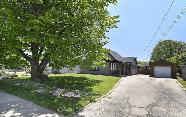 2160 Brampton St, House detached with 3 bedrooms, 1 bathrooms and 7 parking in Hamilton ON | Image 22
