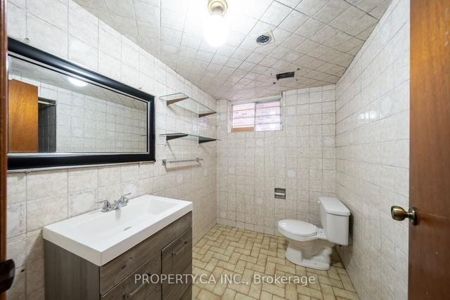 1172 Wilson Ave W, House detached with 3 bedrooms, 3 bathrooms and 5 parking in Toronto ON | Image 18