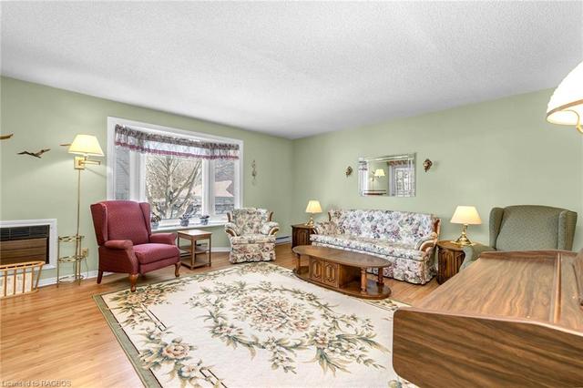 206 - 497 Birmingham Street W, House attached with 2 bedrooms, 1 bathrooms and null parking in Wellington North ON | Image 3