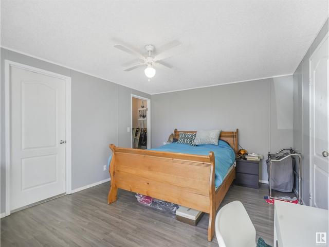 5102 47 St, House other with 3 bedrooms, 2 bathrooms and null parking in Westlock County AB | Image 31