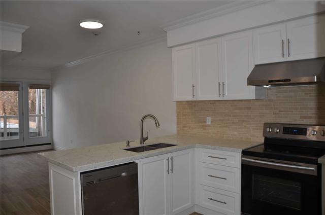 2 - 2056 Queen St E, Condo with 2 bedrooms, 1 bathrooms and 0 parking in Toronto ON | Image 13