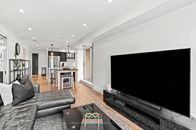 203 - 11 Michael Power Pl, Condo with 2 bedrooms, 2 bathrooms and 1 parking in Toronto ON | Image 6